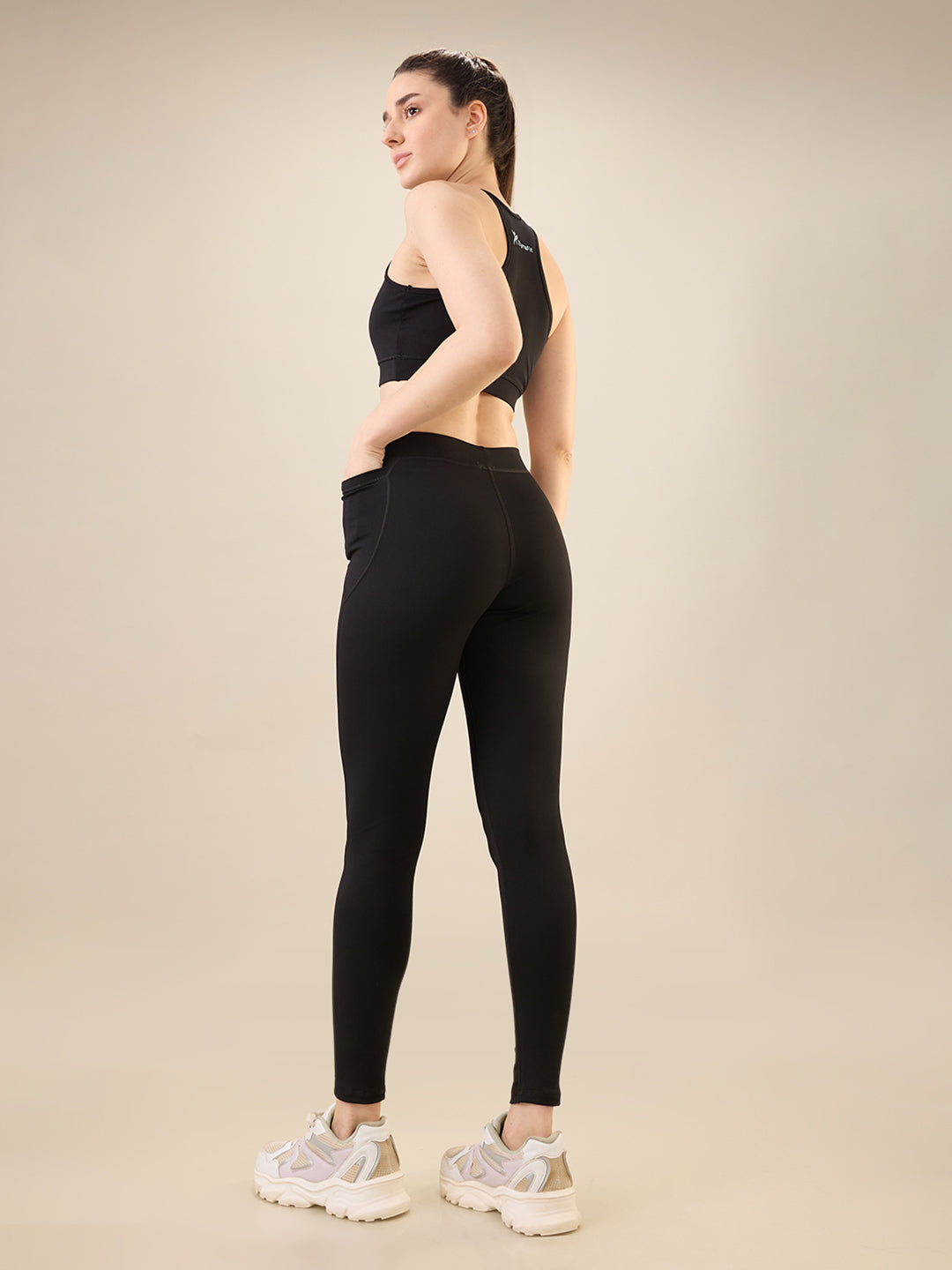 Zyra Fit Non Padded Wire Free Performance Active Wear Sports Bra - Jet black
